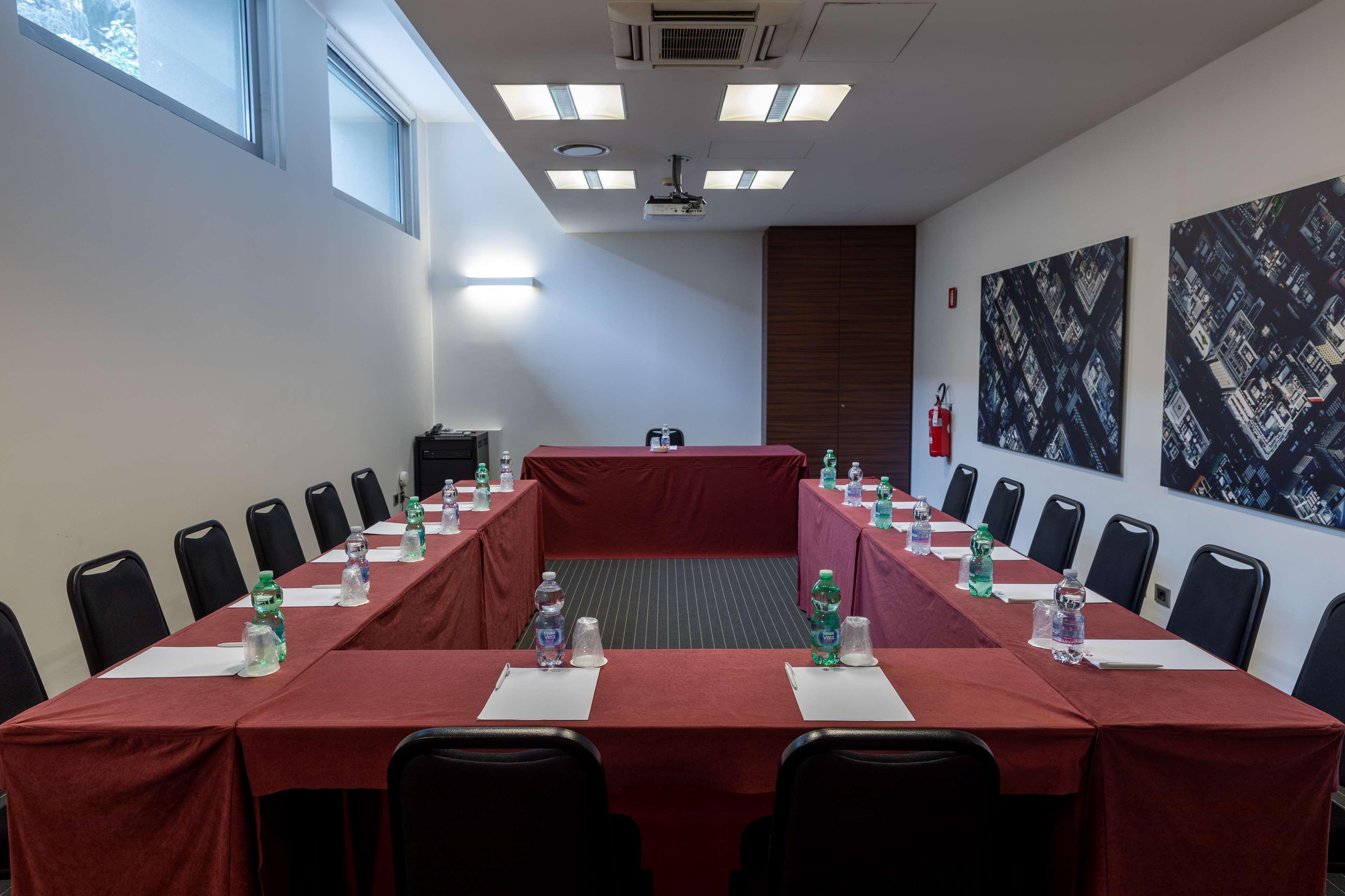 Best Western Plus Hotel Monza E Brianza Palace Чинизелло-Бальзамо Экстерьер фото