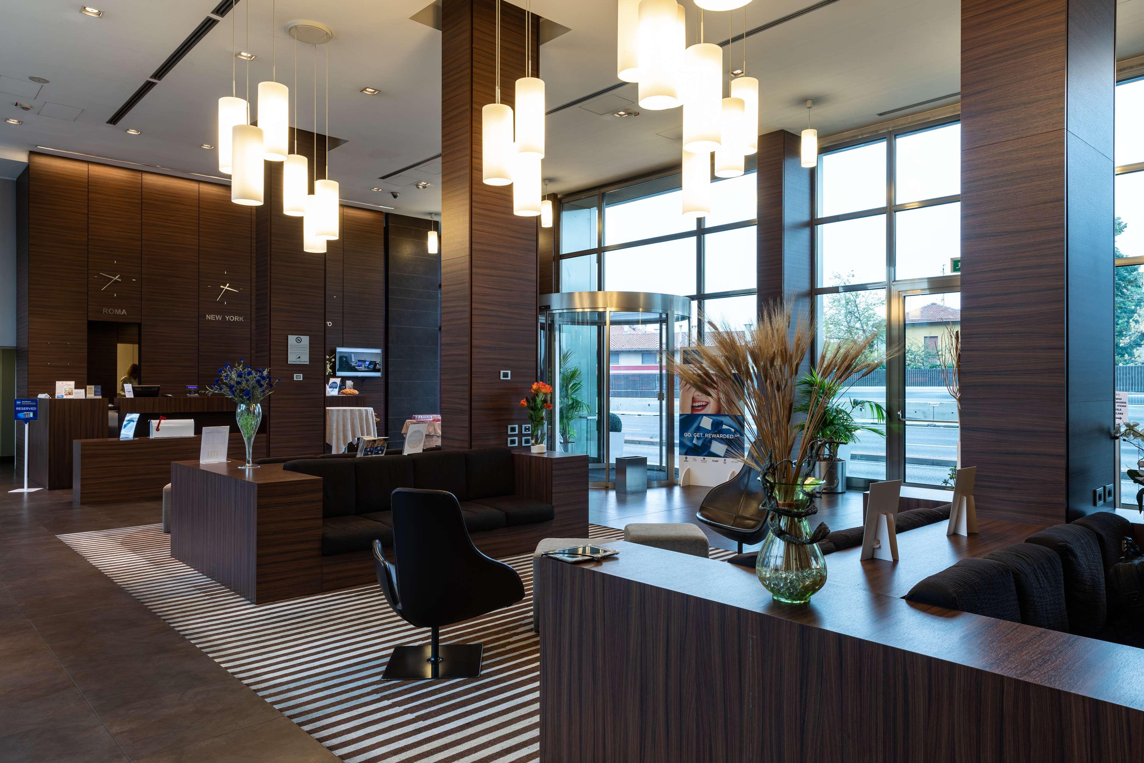 Best Western Plus Hotel Monza E Brianza Palace Чинизелло-Бальзамо Экстерьер фото