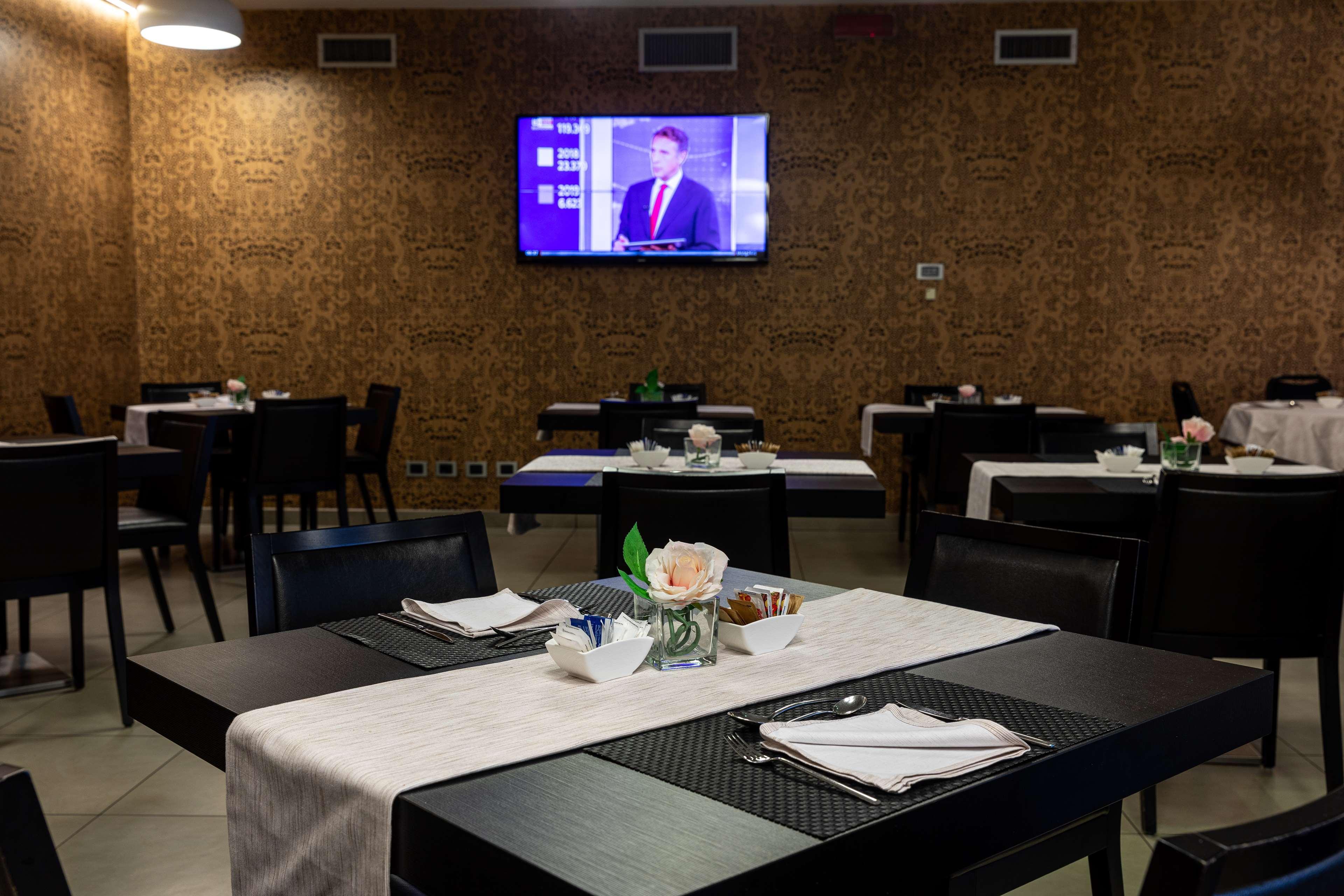 Best Western Plus Hotel Monza E Brianza Palace Чинизелло-Бальзамо Экстерьер фото