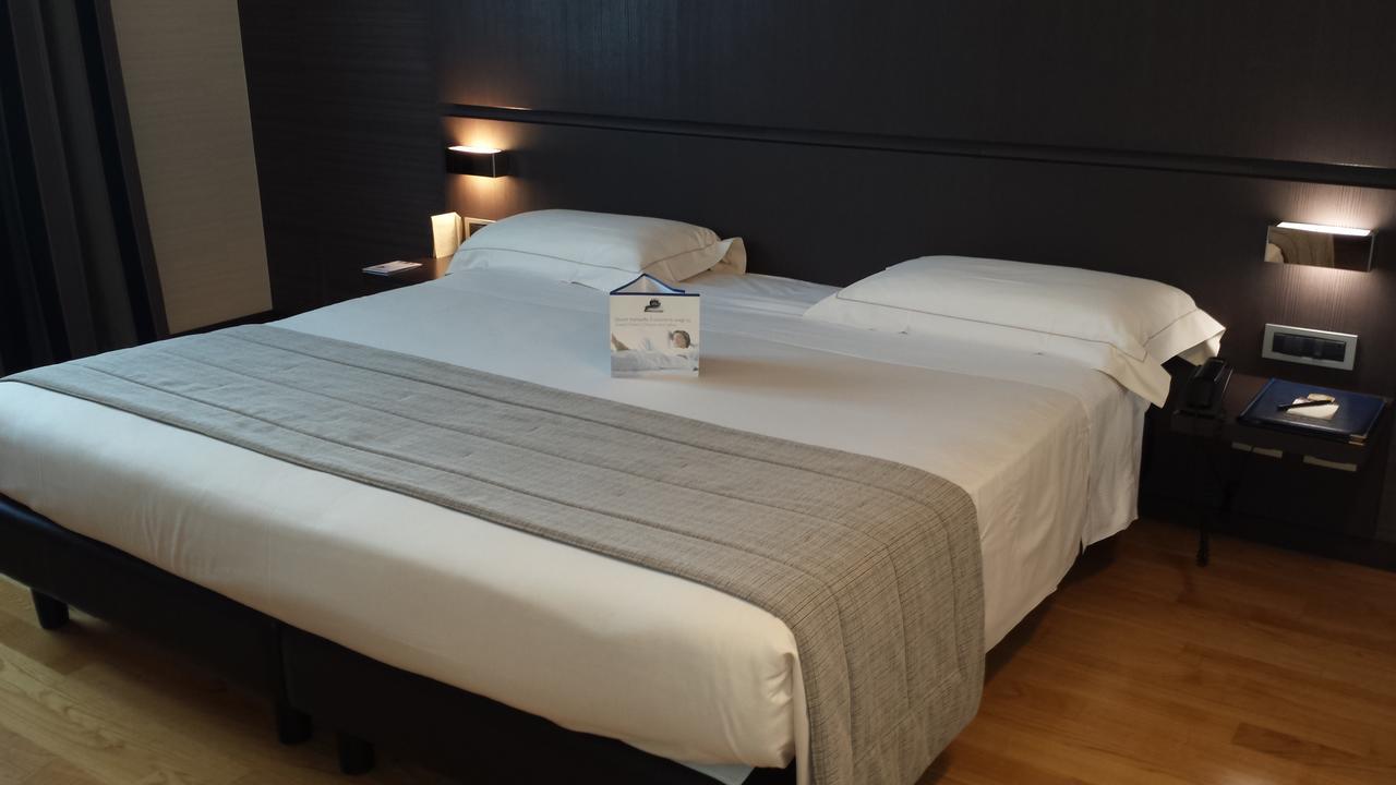 Best Western Plus Hotel Monza E Brianza Palace Чинизелло-Бальзамо Экстерьер фото